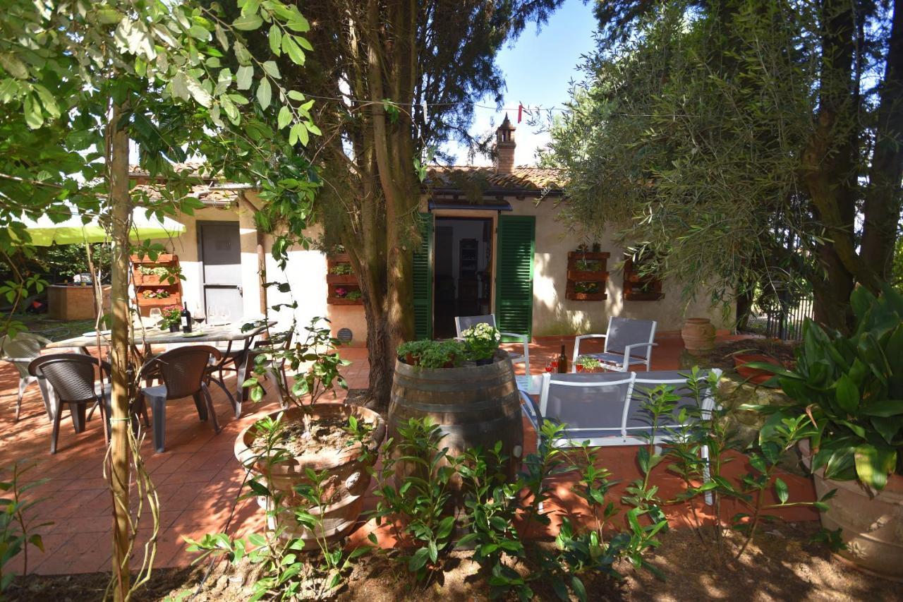 Agriturismo La Nicchia Кастелнуово Берарденга Екстериор снимка