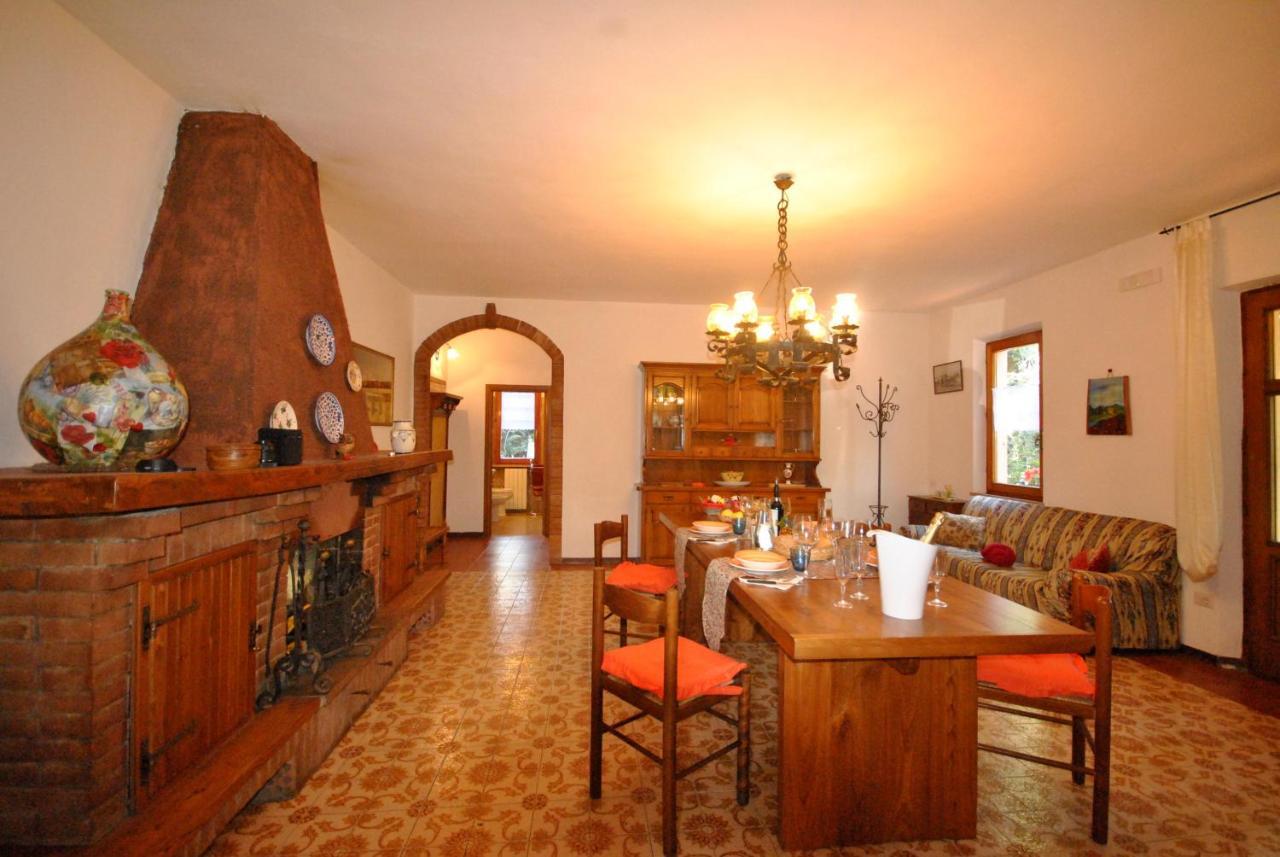 Agriturismo La Nicchia Кастелнуово Берарденга Екстериор снимка