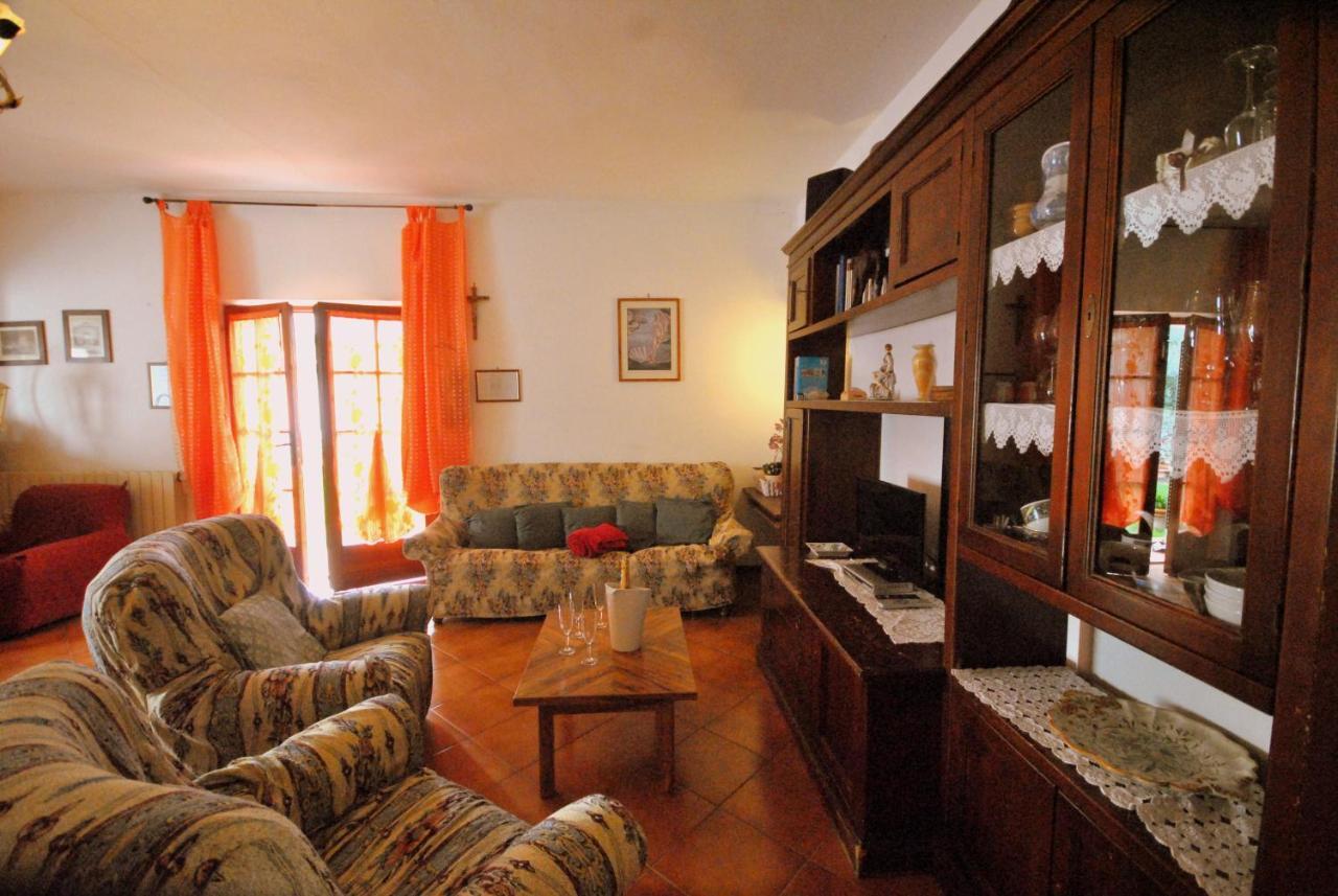 Agriturismo La Nicchia Кастелнуово Берарденга Екстериор снимка